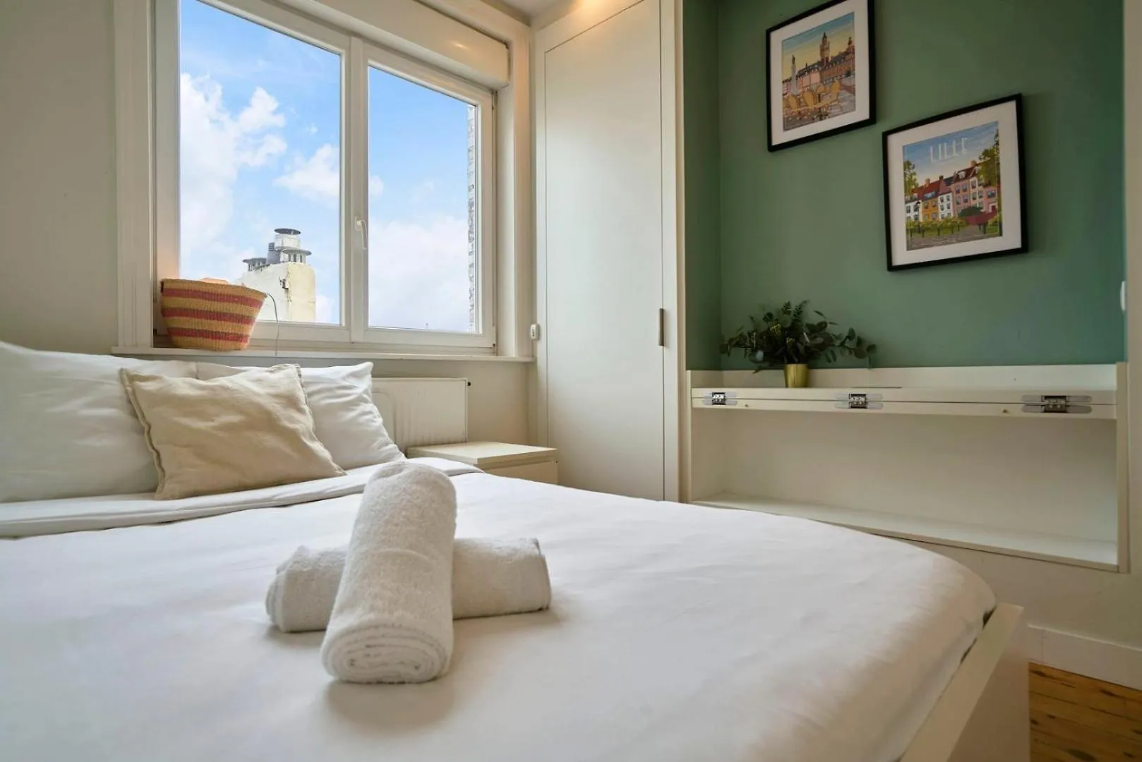 Lille Hypercentre-2 Bedrooms Very Bright + Parking