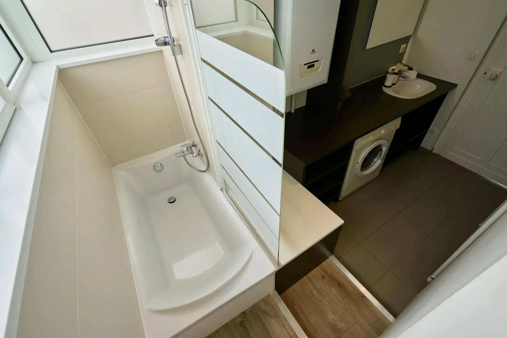 Apartment Lille Hypercentre-2 Bedrooms Very Bright + Parking