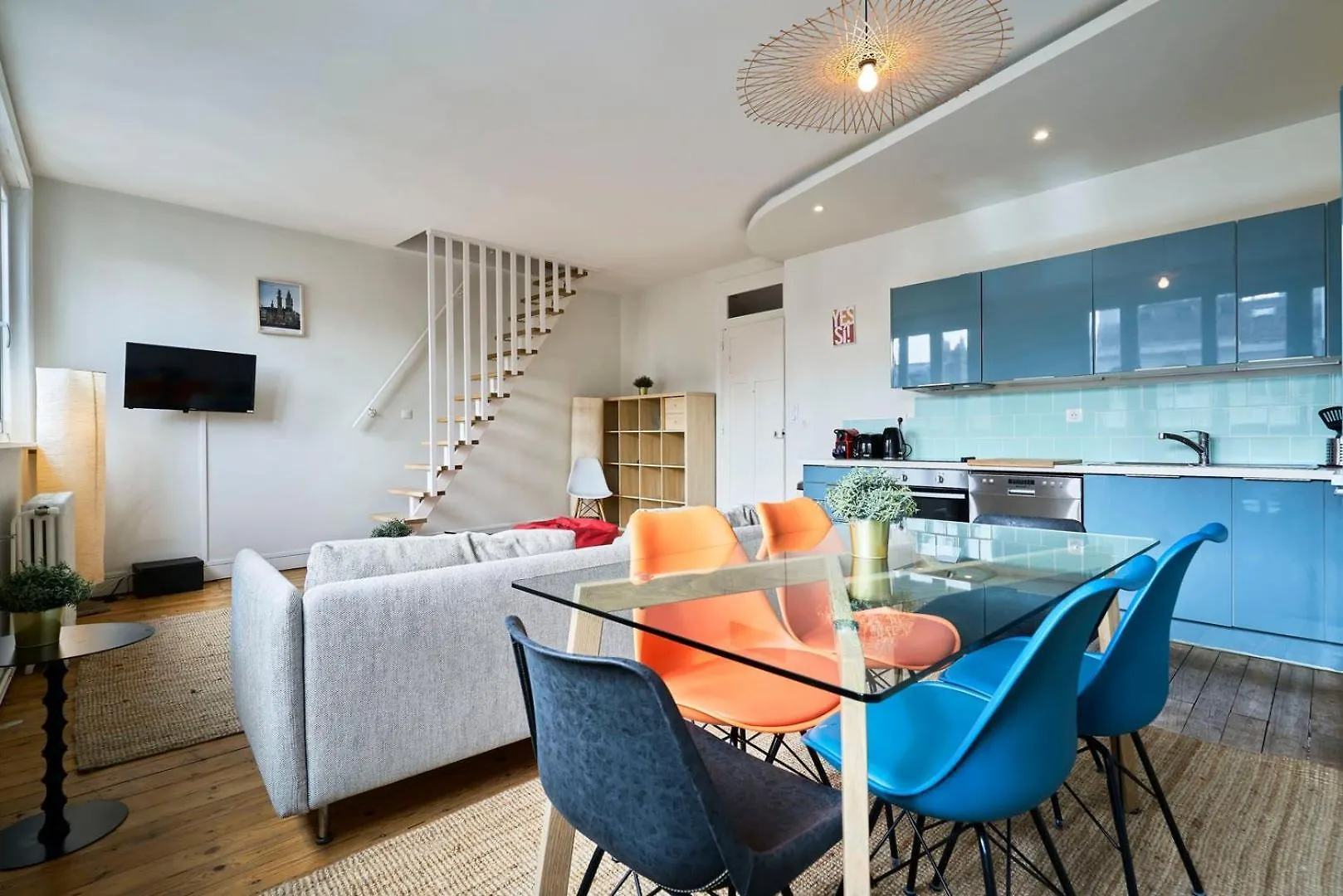Lille Hypercentre-2 Bedrooms Very Bright + Parking 0*,  France